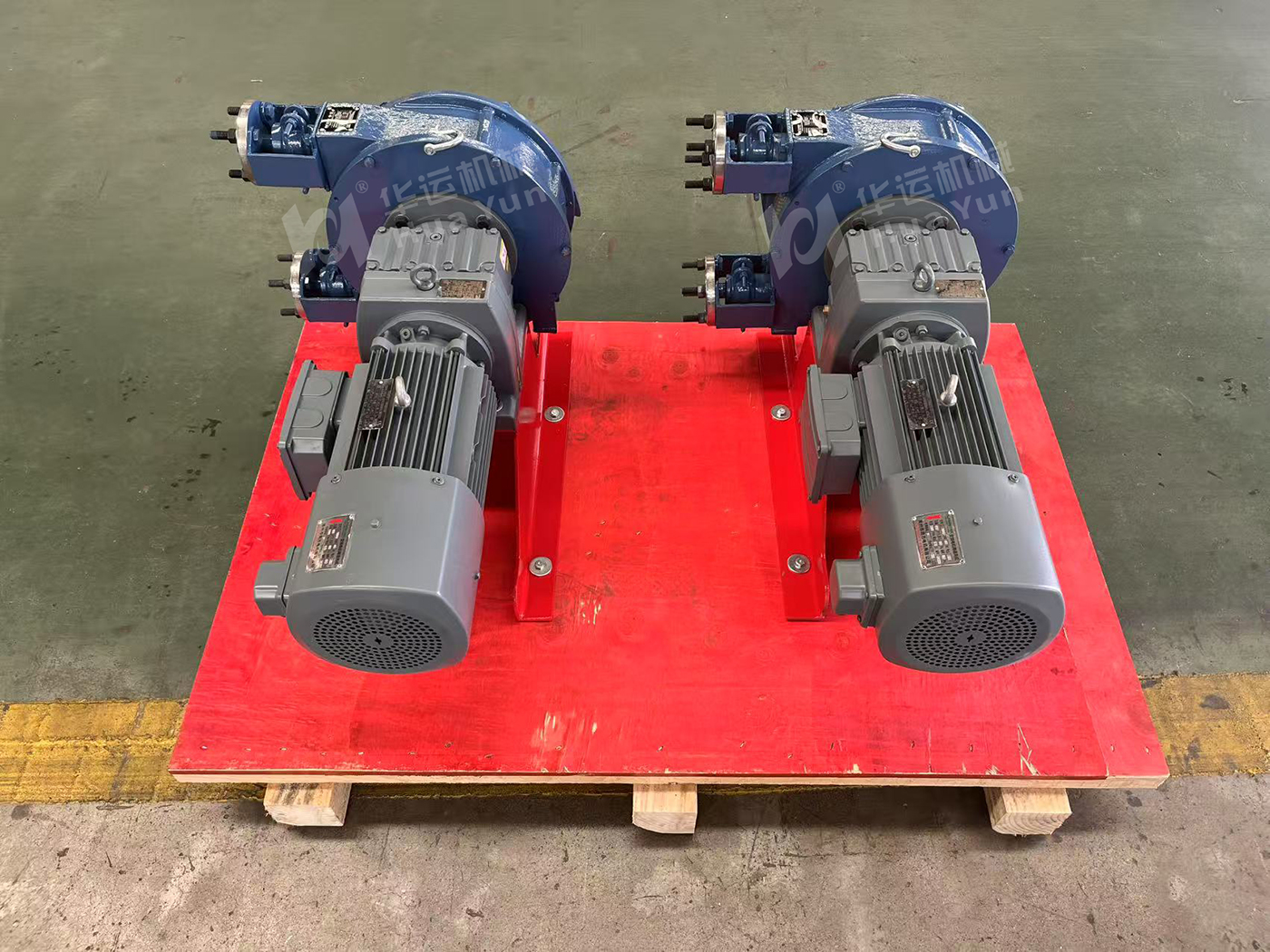 华运机械一批定制软管泵出货