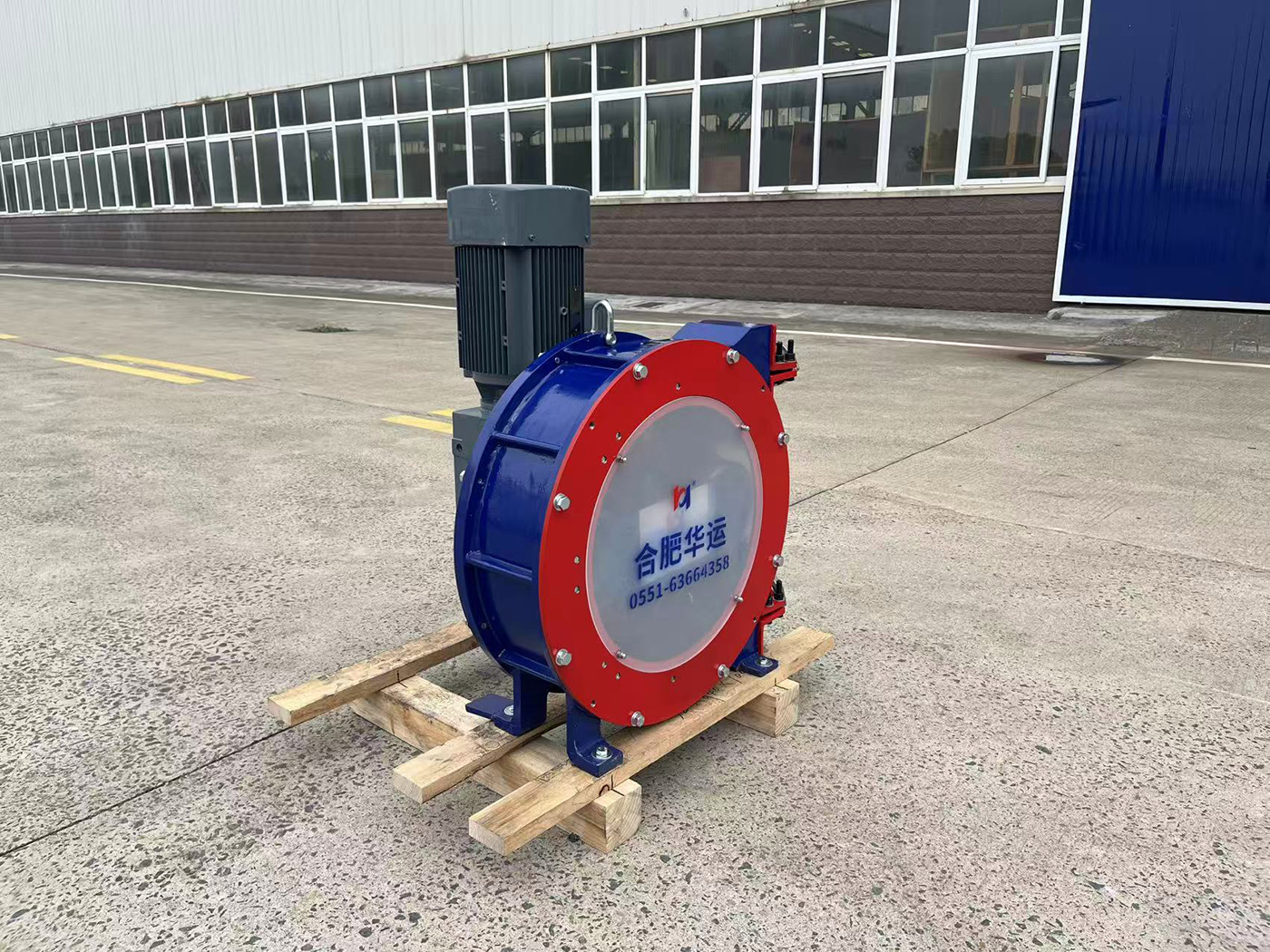 合肥华运机械为国内某知名企业定制的软管泵即将交付使用